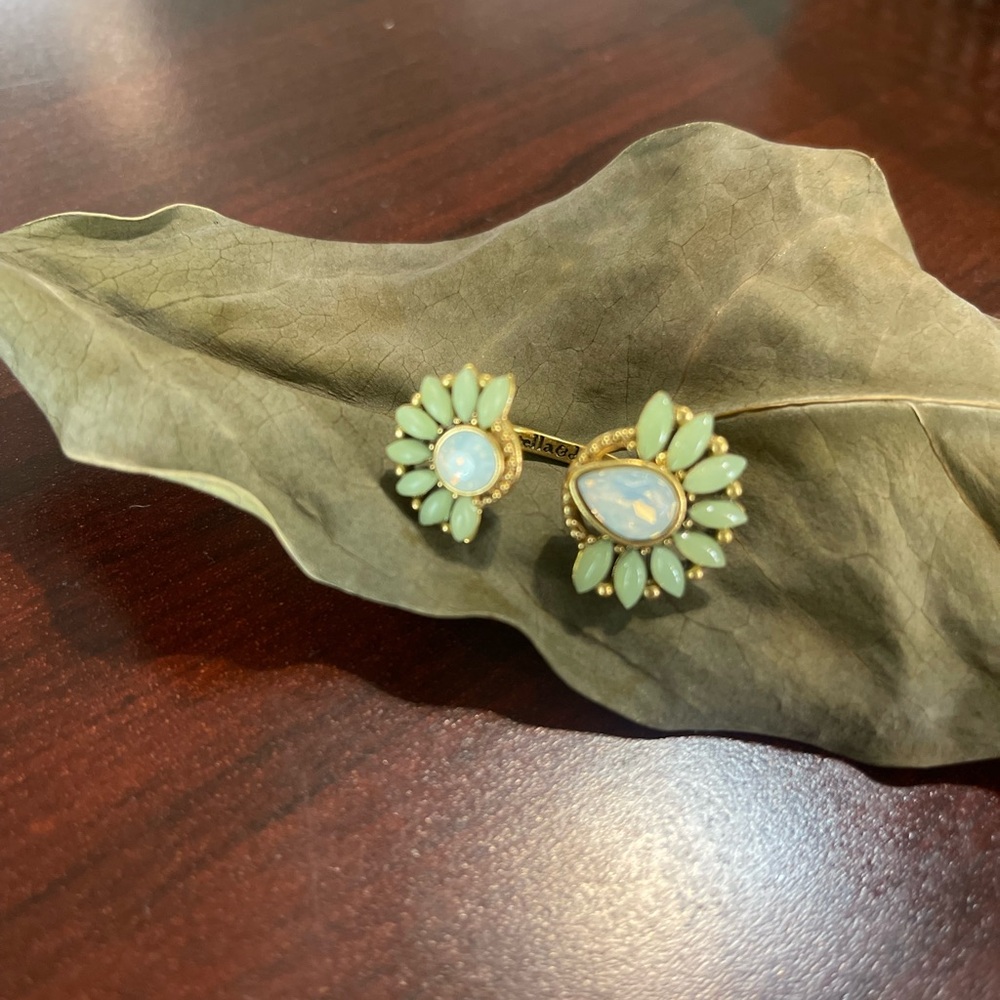 Stella & Dot Gold and Green Statement Ring